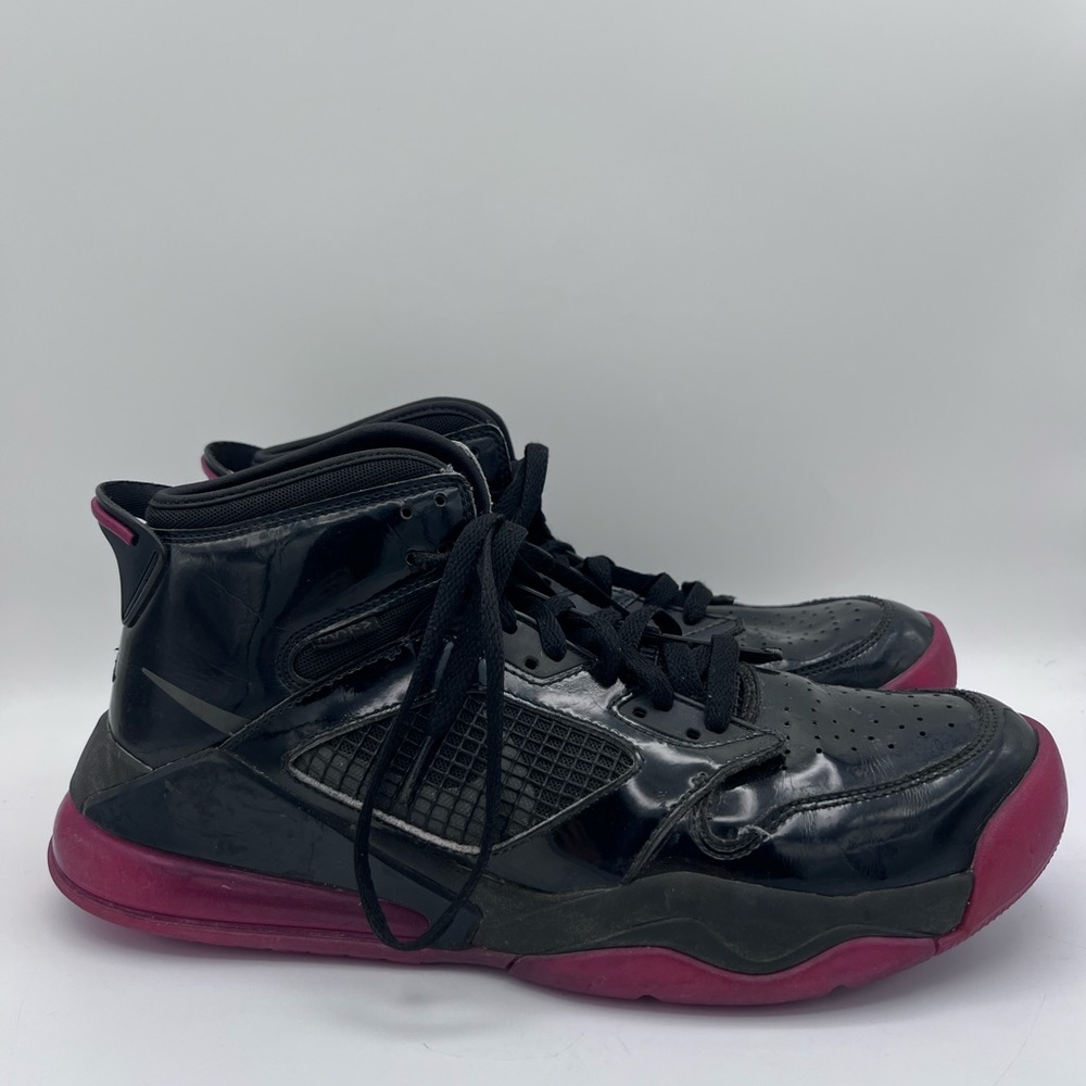 Size 11 - Jordan Mars 270 Bred - CD7070-006